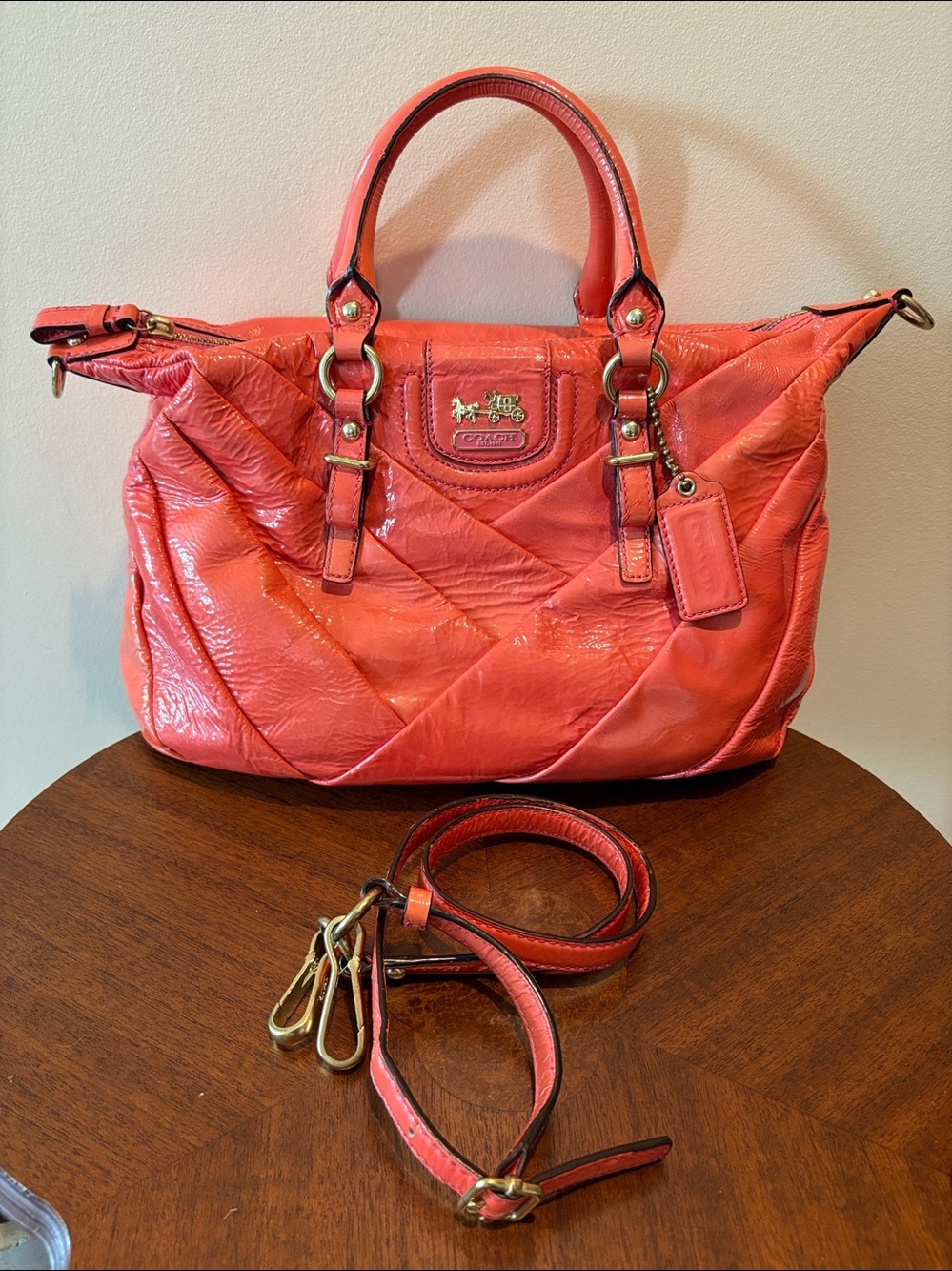 Coach  Satchel shoulder bag Coral /orange Patent Leather Gold-Tone Hardware EUC
